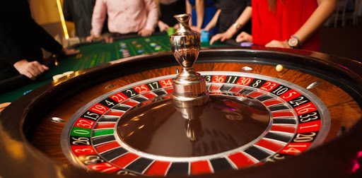 What is the difference between Online789Bet and Traditional789Bet?